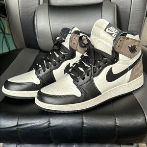 Jordan 1 Retro High Dark Mocha